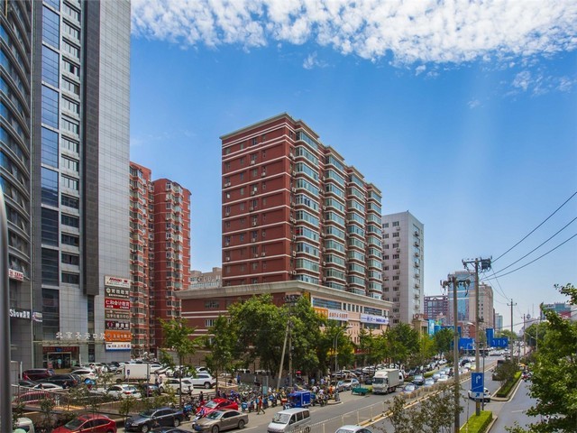 2.5米冲孔围挡电话